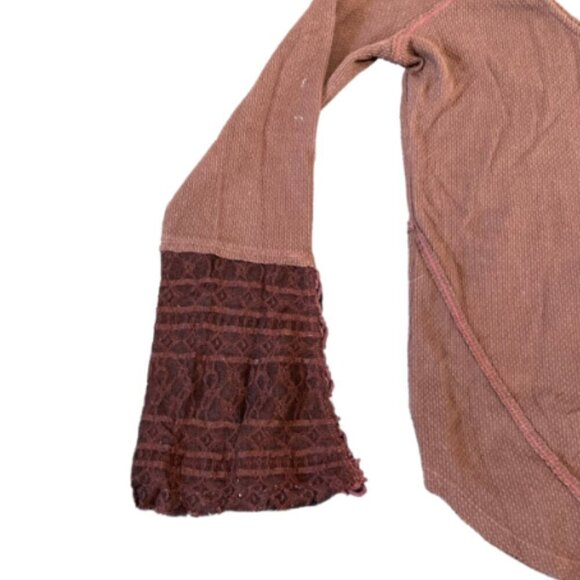 Free People Women's Juliet Bell Sleeve V-Neck Long-Sleeve Auburn Thermal Size M - Picture 3 of 9